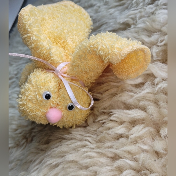 Boo Boo Bunnies! Adorable First Aid Tool Holds Ice Cubes On Booboos LOT OF 2 New - Picture 9 of 9